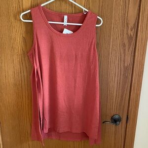 L Love Women’s Sleeveless Top